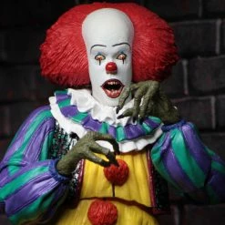 IT 1990 Version 1 Ultimate Pennywise 7 Inch Scale Action Figure