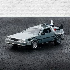 Official Back To The Future BTTF 2 1989 DeLorean Time Machine 1/24 Scale Jada Toys Figure
