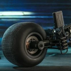 Official Hot Toys DC Comics Batman Bat-Pod 1:6 Scale Figure