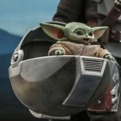 Official Hot Toys Star Wars The Mandalorian Grogu 1:6 Scale Figure