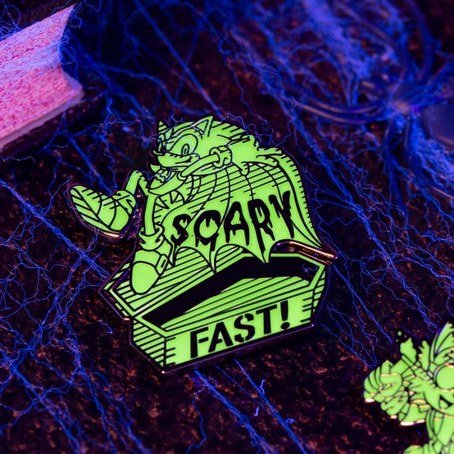 Pin Kings Modern Sonic The Hedgehog Glow In The Dark Halloween Sonic & Tails Enamel Pin Badge Set 1.1 Accessories