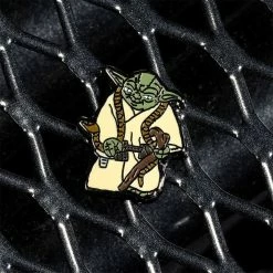 Accessories Pin Kings Star Wars Enamel Pin Badge Set 1.16 β Bespin Security Guard And Yoda
